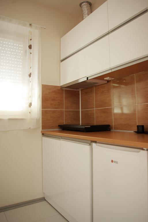 Square Studio Apartment Ниш Екстер'єр фото